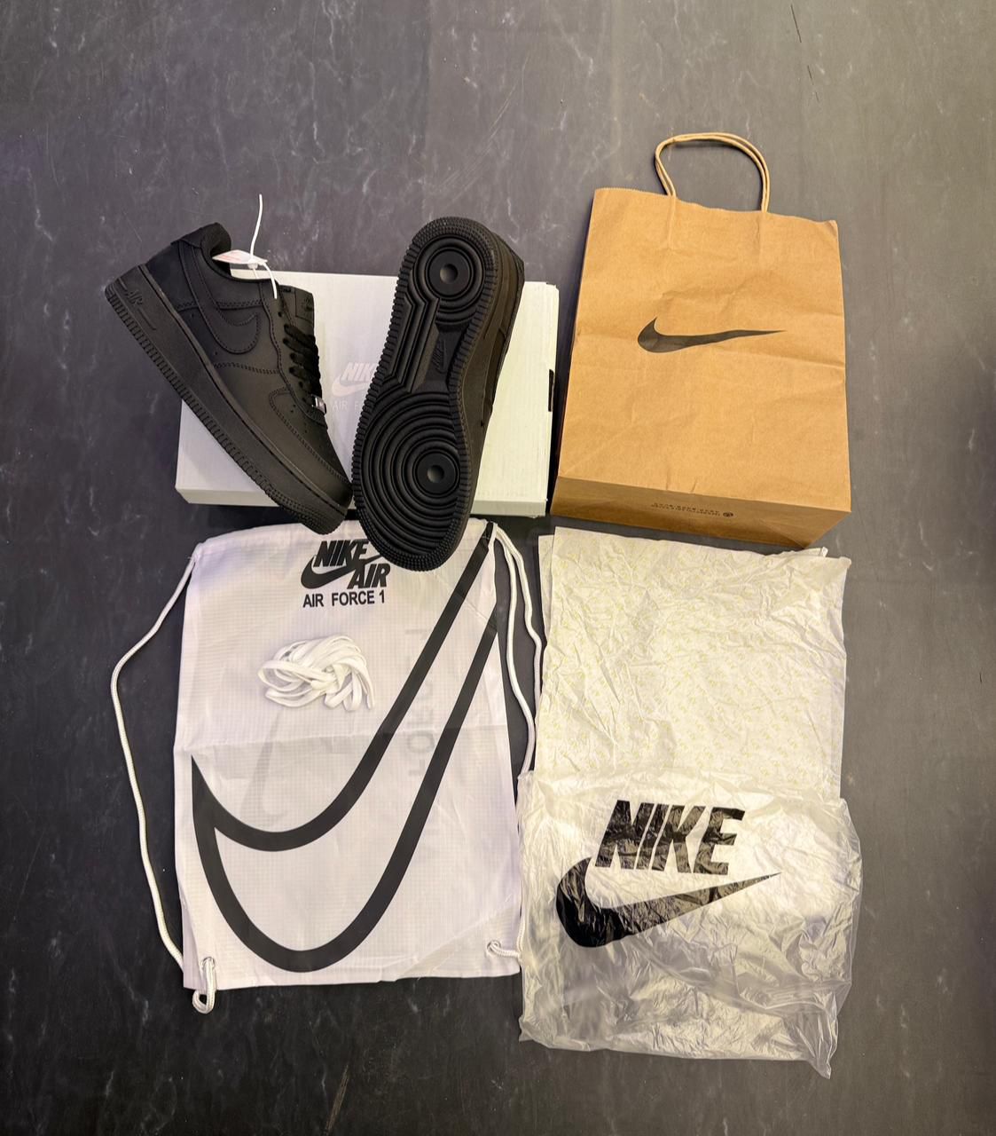 NIKE AIRFORCE ONE (Black)