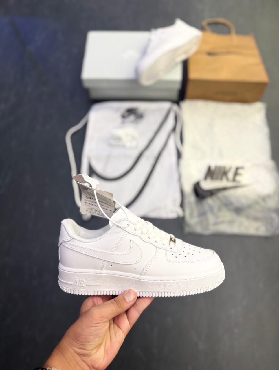 NIKE AIRFORCE ONE